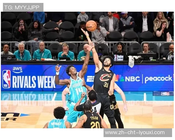 林书豪领衔黄蜂对决骑士展现精彩比赛瞬间与球员表现分析